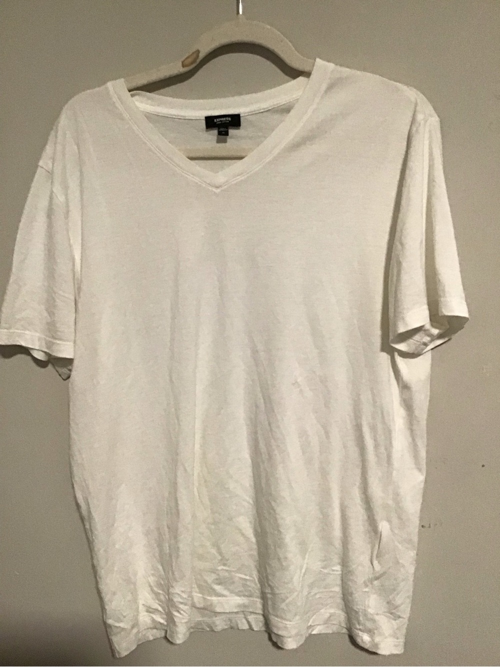 Express White V-Neck Short Sleeve Tee